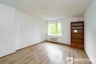 Prodej bytu 2+kk, 38 m2, OV, Praha 10, Hostiva, ul. Zvesk