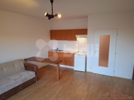 Pronjem bytu 1+kk, 32 m2, DV, Beroun, Beroun-Msto, ul. Pod Homolkou