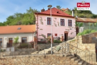 Prodej rohovho RD, 110 m2, Znojmo