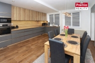 Prodej samostatného RD, 476 m2, Mikulovice (okres Znojmo)