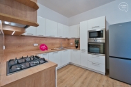Pronjem bytu 3+1, 98 m2, OV, Praha 9, Vysoany, ul. Staromlnsk
