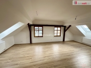 Prodej bytu 2+kk, 51 m2, OV, Horn Blatn (okres Karlovy Vary), ul. nmst Sv. Vavince