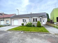 Prodej rohovho RD, 260 m2, Velk Blovice (okres Beclav) - exkluzivn