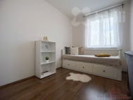 Prodej bytu 1+kk, 31 m2, OV, Klecany (okres Praha-vchod), ul. V Honech - exkluzivn