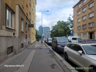 Pronjem bytu 2+1, 39 m2, OV, Praha 9, Libe, ul. Drahobejlova