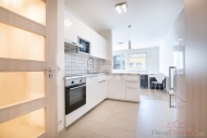 Pronjem bytu 1+kk, 42 m2, OV, Praha 5, Stodlky, ul. Petrlkova