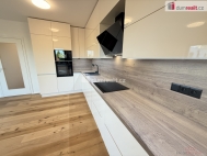 Pronjem bytu 2+kk, 61 m2, OV, Praha 5, Zlin, ul. Strovick