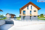 Prodej bytu 3+kk, 52 m2, OV, ern v Poumav (okres esk Krumlov)