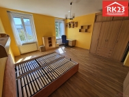 Prodej bytu 2+1, 78 m2, OV, Marinsk Lzn (okres Cheb), ul. Ndran nmst