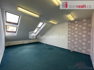 Pronjem kancel, Opava, Pedmst