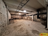 Pronjem komernho objektu : Sklad, Adamov (okres Blansko)