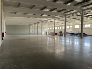 Pronjem komernho objektu : Vroba, Kuim (okres Brno-venkov)