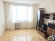 Prodej bytu 1+kk, 27 m2, OV, Praha 10, Maleice, ul. Poernick