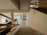 Pronájem komerčního objektu : Administrativní b., Praha 9, Hrdlořezy