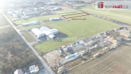 Prodej pozemku , ur�en� pro komer�n� v�stavbu, Nov� Stra�ec� (okres Rakovn�k)
