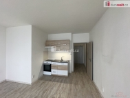 Pron�jem bytu 1+kk, 30 m2, OV, B�eclav, ul. J. Opletala