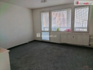 Pronájem bytu 1+kk, 28 m2, DV, Praha 4, Kamýk, ul. Mařatkova