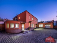 Prodej samostatn�ho RD, 0 m2, Praha 10, Stra�nice