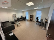 Pron�jem komer�n�ho objektu : Administrativn� b., Vala�sk� Mezi���� (okres Vset�n)