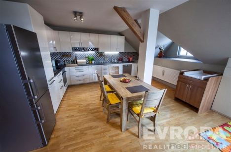 Kuchy�sk� kout v�etn� j�delny