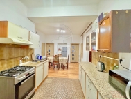 Prodej bytu 3+kk, 106 m2, OV, Ho�ovice (okres Beroun), ul. Pra�sk�