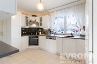 Prodej samostatn�ho RD, 196 m2, Praha 6, Suchdol
