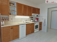 Pron�jem bytu 4+1, 91 m2, OV, Praha 10, Stra�nice, ul. Na T�ebe��n�