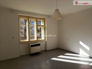 Pron�jem bytu 1+kk, 30 m2, OV, Praha 10, Stra�nice, ul. V p�edpol�