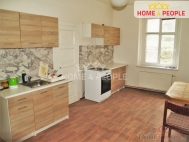 Pron�jem bytu 2+1, 62 m2, OV, Karlovy Vary, Drahovice, ul. Mattoniho n�b�e��