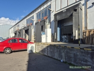 Pron�jem komer�n�ho objektu : Administrativn� b., Praha 10, Uh��n�ves