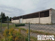 Pron�jem komer�n�ho objektu : Sklad, Kr�sn� L�pa (okres D���n)