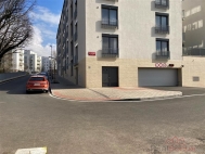 Pron�jem objektu, Praha 8