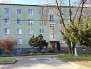 Prodej bytu 3+1, 71 m2, DV, Uhersk� Hradi�t�, ul. T�n�