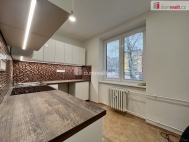 Pron�jem bytu 3+1, 73 m2, OV, Karlovy Vary, Ryb��e, ul. �meralova