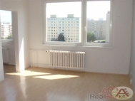Pron�jem bytu 1+kk, 30 m2, OV, Praha 4, H�je, ul. Hekrova