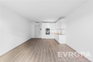 Prodej bytu 3+kk, 82 m2, OV, Praha 3, �i�kov, ul. Male�ick�