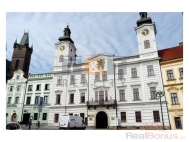 Pron�jem kancel���, Hradec Kr�lov�