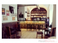 Pron�jem obchodn�ch prostor, Hradec Kr�lov�