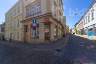 Pron�jem komer�n�ho objektu : Obchodn� centrum, Znojmo