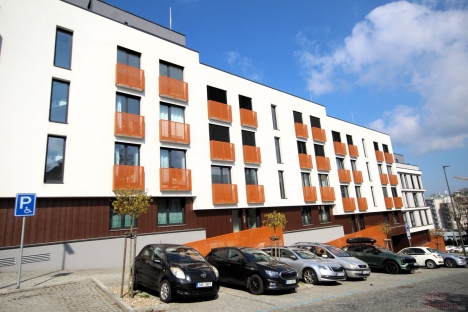 01_Bytov� d�m.JPG