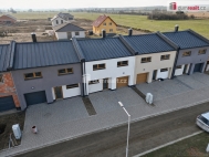 Pron�jem �adov�ho RD, 136 m2, Hu�t�novice (okres Uhersk� Hradi�t�)