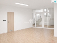 Pron�jem obchodn�ch prostor, Liberec, Liberec IV-Per�t�n