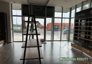 Pron�jem komer�n�ho objektu : Obchodn� centrum, Praha 4, Libu�