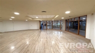 Pron�jem obchodn�ch prostor, Vrchlab� (okres Trutnov)