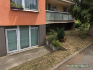 Pron�jem komer�n�ho objektu : Obchodn� centrum, Praha 10, Z�b�hlice