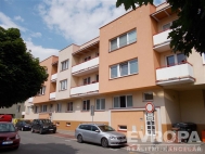 Pron�jem bytu 2+1, 62 m2, OV, Pardubice, B�l� P�edm�st�, ul. Holubova