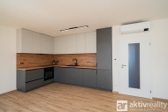 Pron�jem bytu 2+kk, 62 m2, OV, Ov��ry (okres Kol�n), ul. Na Bul�nce