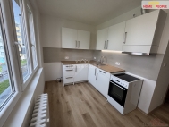 Pronájem bytu 3+1, 64 m2, OV, Karlovy Vary, Bohatice, ul. Ostrovská