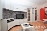 Pron�jem bytu 2+kk, 40 m2, OV, Praha 8, Libe�, ul. Na D�dince