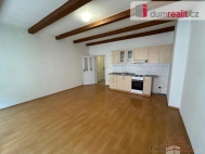 Pron�jem bytu 1+kk, 35 m2, OV, Kol�n, Kol�n I, ul. Karlova